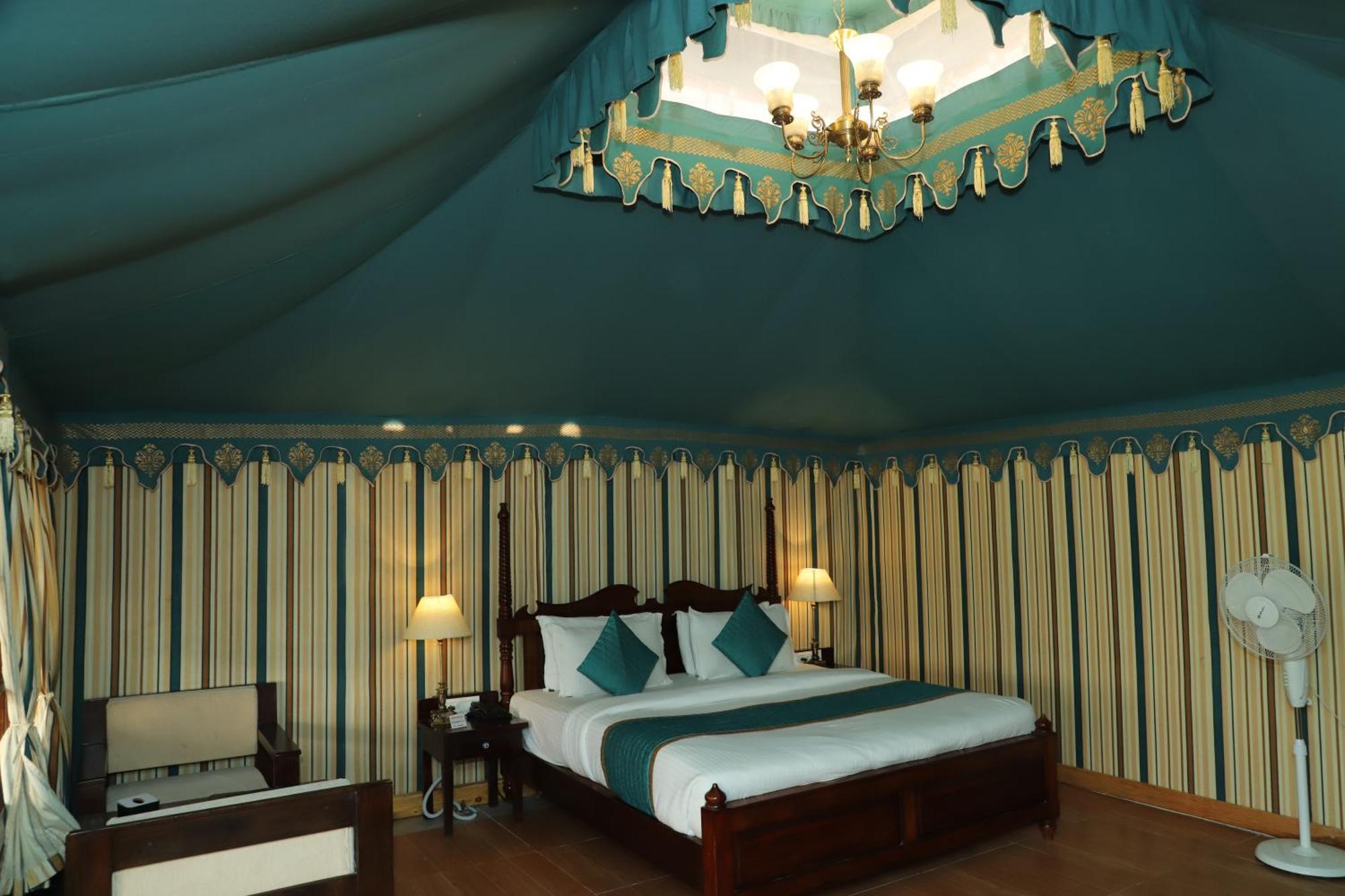 Ananda Resort Pushkar Exteriör bild